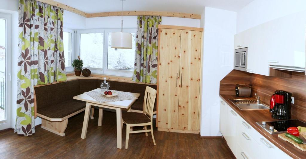 Appartements Alpenkristall 젤암질러 객실 사진